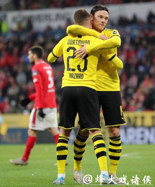 德甲-罗伊斯桑乔均2射1传 小阿扎尔破门 多特5-0